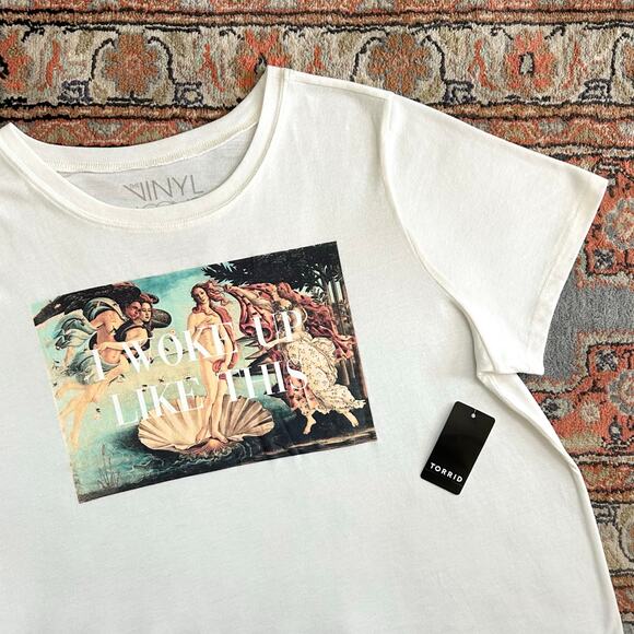 Torrid Botticelli Birth Of Venus The Vinyl Icons White Crewneck T-Shirt NWT - Picture 1 of 5
